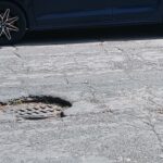 Impulsan ley para que autoridades paguen daños a conductores por baches