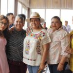 Entre abrazos y reflexiones, Ana Lilia reconoce el esfuerzo silencioso de las madres tlaxcalteca