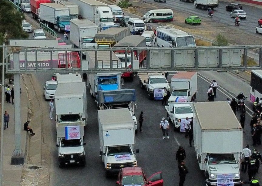 bloqueo-nacional-transportistas-amotac-864x1080~2