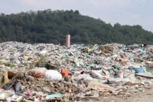 En-2026-seran-clausurados-los-basureros-de-Atlangatepec-y-Calpulalpan-confirma-SMA-1024x683